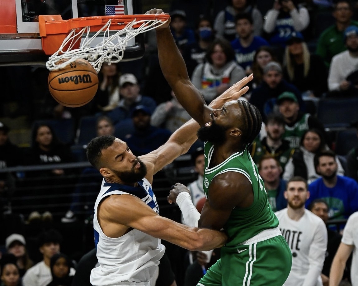 包含热火完胜快船，戈贝尔高光表现的词条