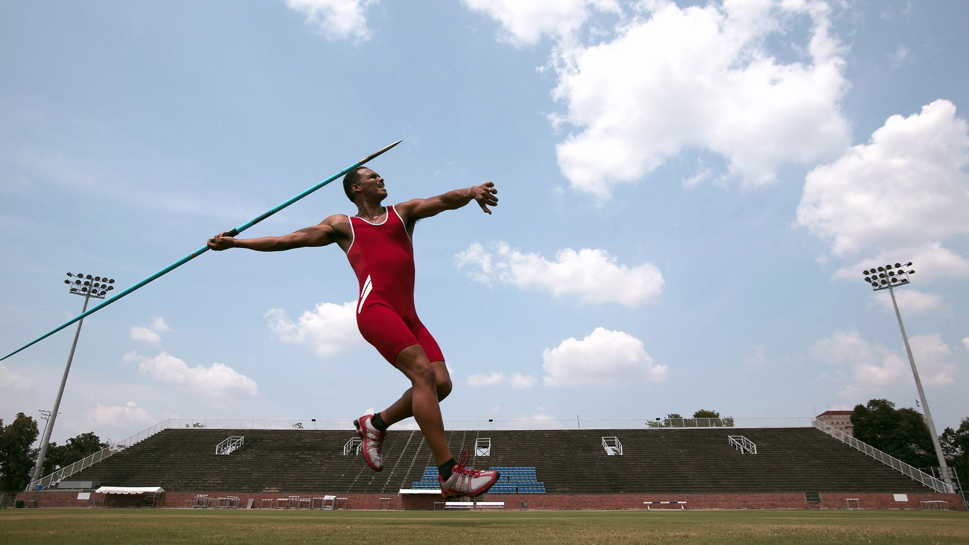 乔治末节爆发如神兵天降,深圳提前终结悬念魔术