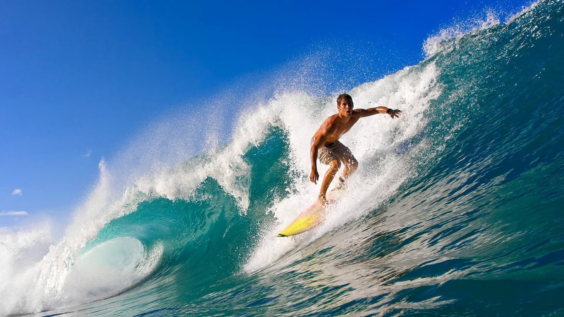 雷速-赛道上的微妙天平，阿斯顿马丁险胜哈斯，诺里斯领军夺魁